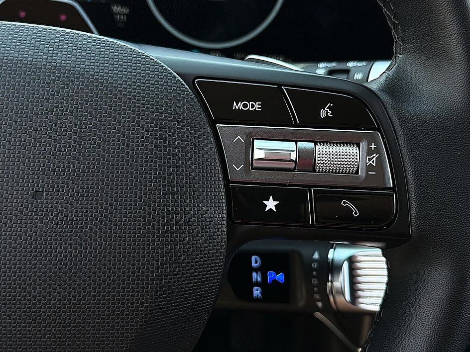 Certified 2025 Hyundai Ioniq 5 SE RWD image 18