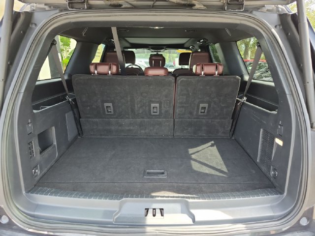 Used 2022 Ford Expedition Max Limited RWD image 26