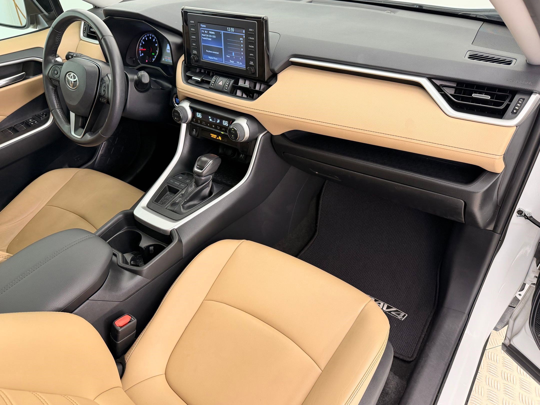 Used 2019 Toyota RAV4 XLE Premium image 37