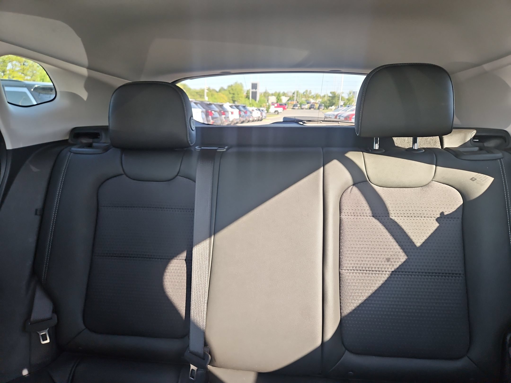 Used 2025 Chevrolet Trax LT FWD image 13