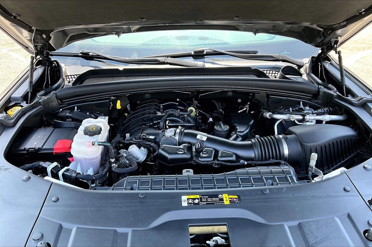 Certified 2023 Jeep Grand Cherokee Limited AWD/4WD image 37