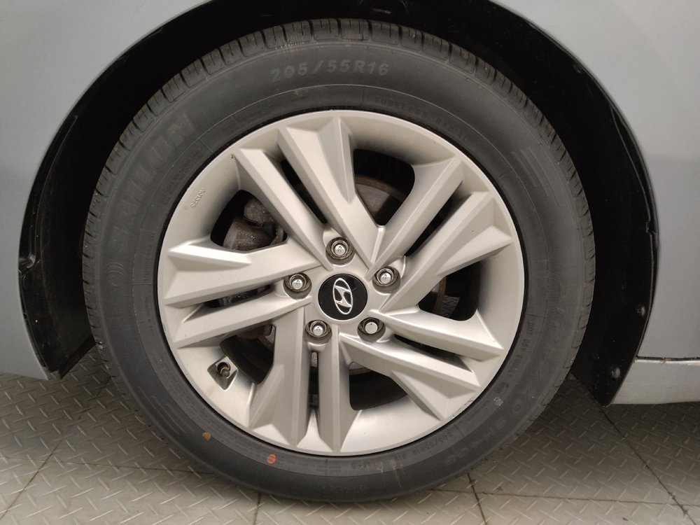 Used 2019 Hyundai Elantra Value Edition FWD image 31