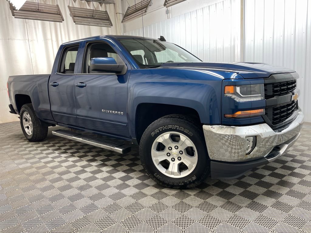 Used 2017 Chevrolet Silverado 1500 LT w/ All Star Edition image 46