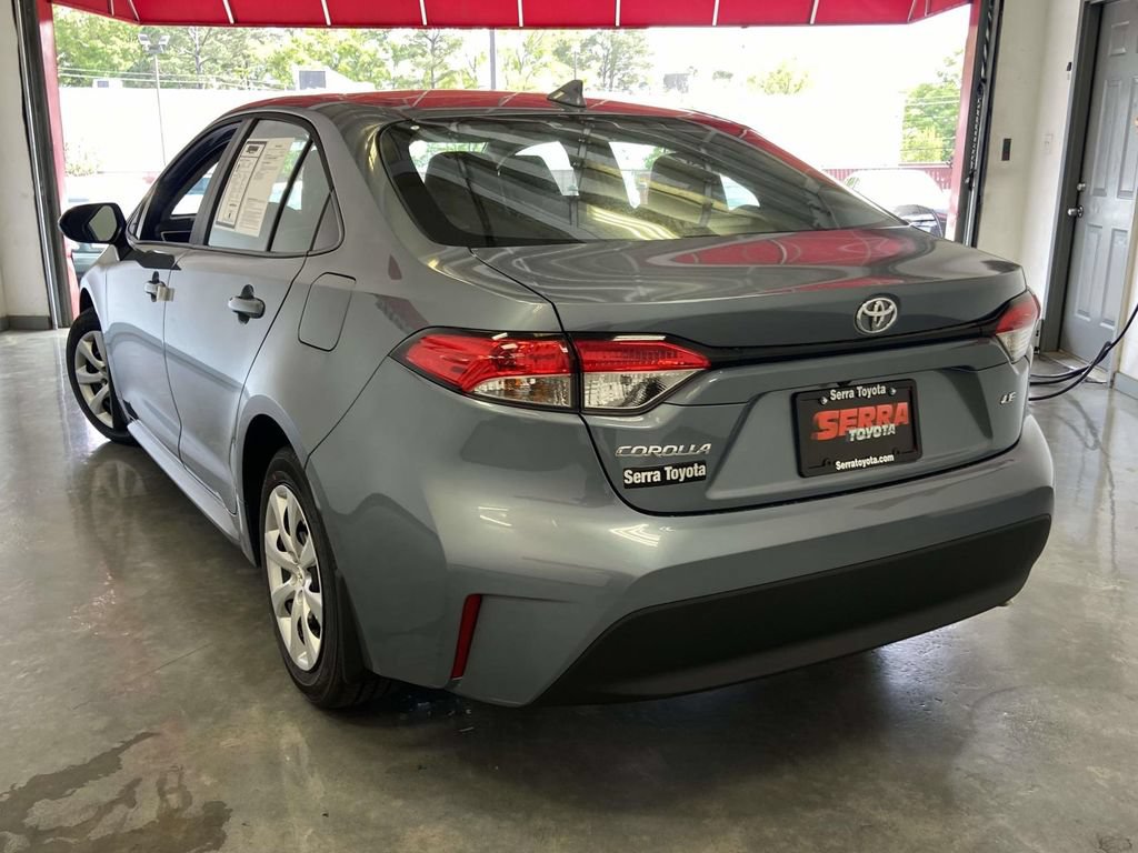 Used 2026 Toyota Corolla LE FWD image 5