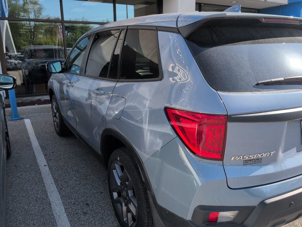 Used 2023 Honda Passport EX-L image 4