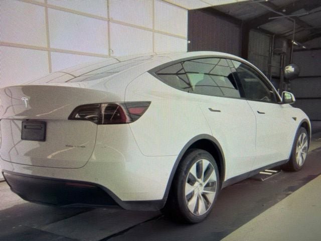 Used 2021 Tesla Model Y Long Range AWD/4WD image 4