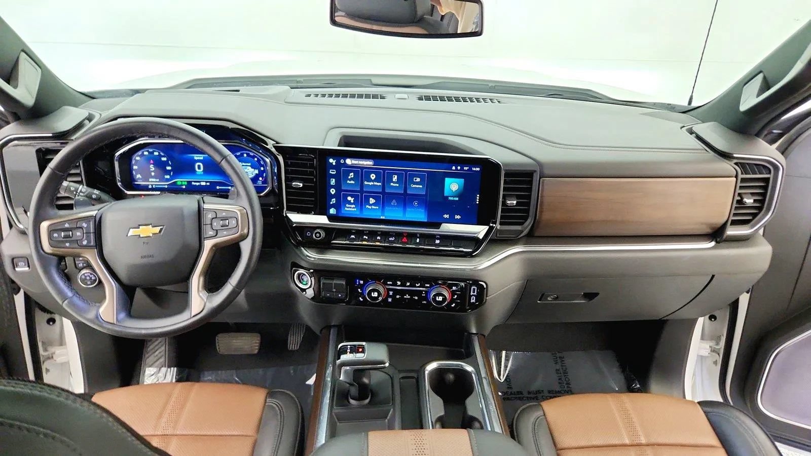 Used 2023 Chevrolet Silverado 1500 High Country w/ High Country Premium Package AWD/4WD image 31