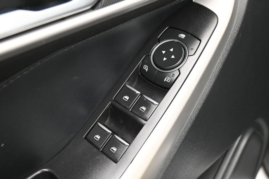 Used 2020 Ford Explorer XLT RWD image 14