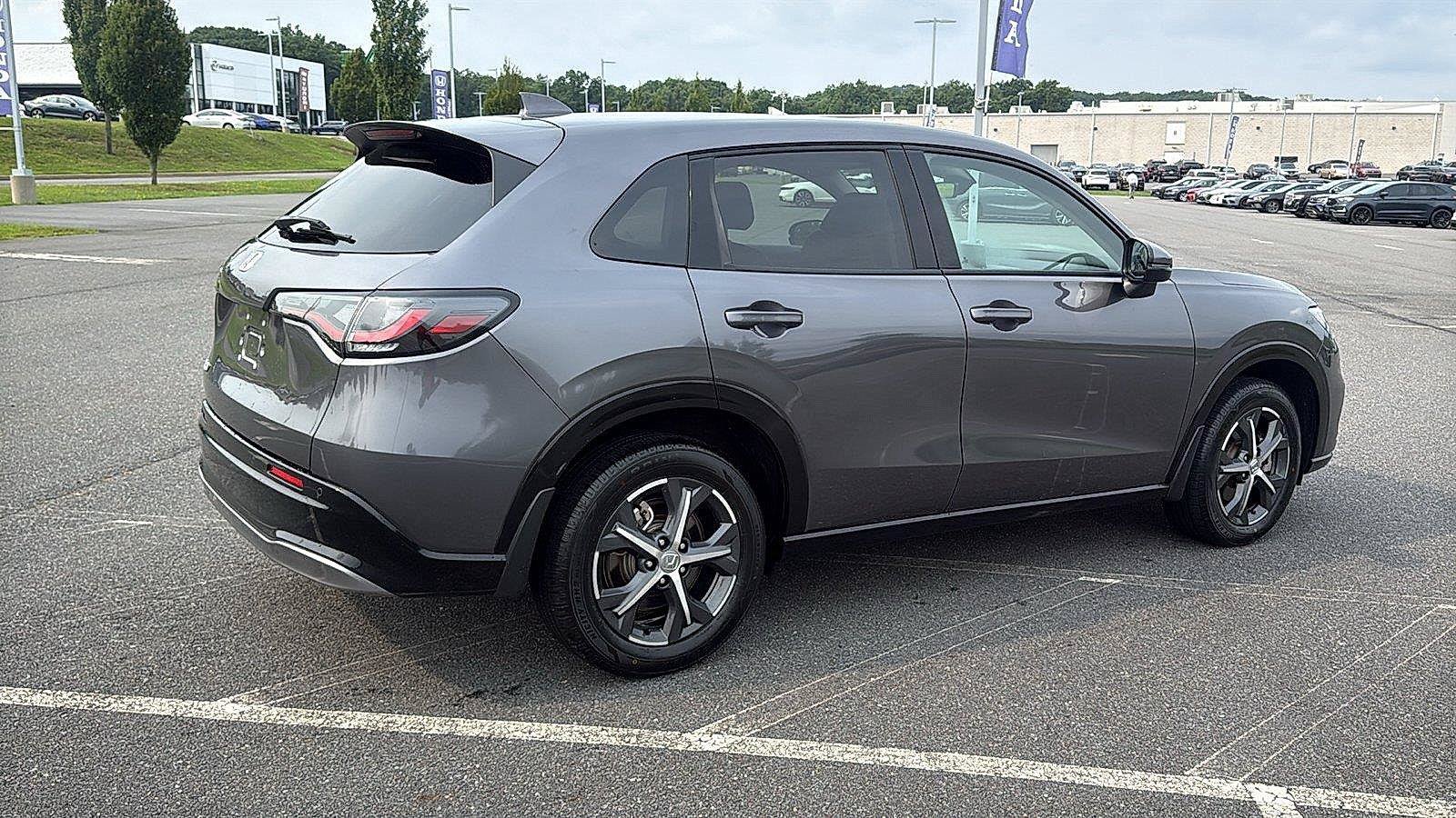 Used 2024 Honda HR-V EX-L image 5