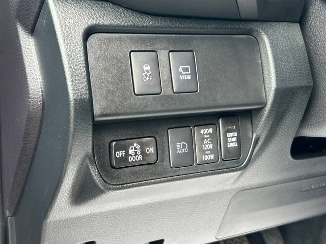 Used 2020 Toyota Tacoma TRD Off-Road w/ TRD Premium Off Road Package AWD/4WD image 25