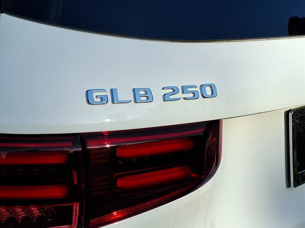 New 2026 Mercedes-Benz GLB 250 4MATIC image 27