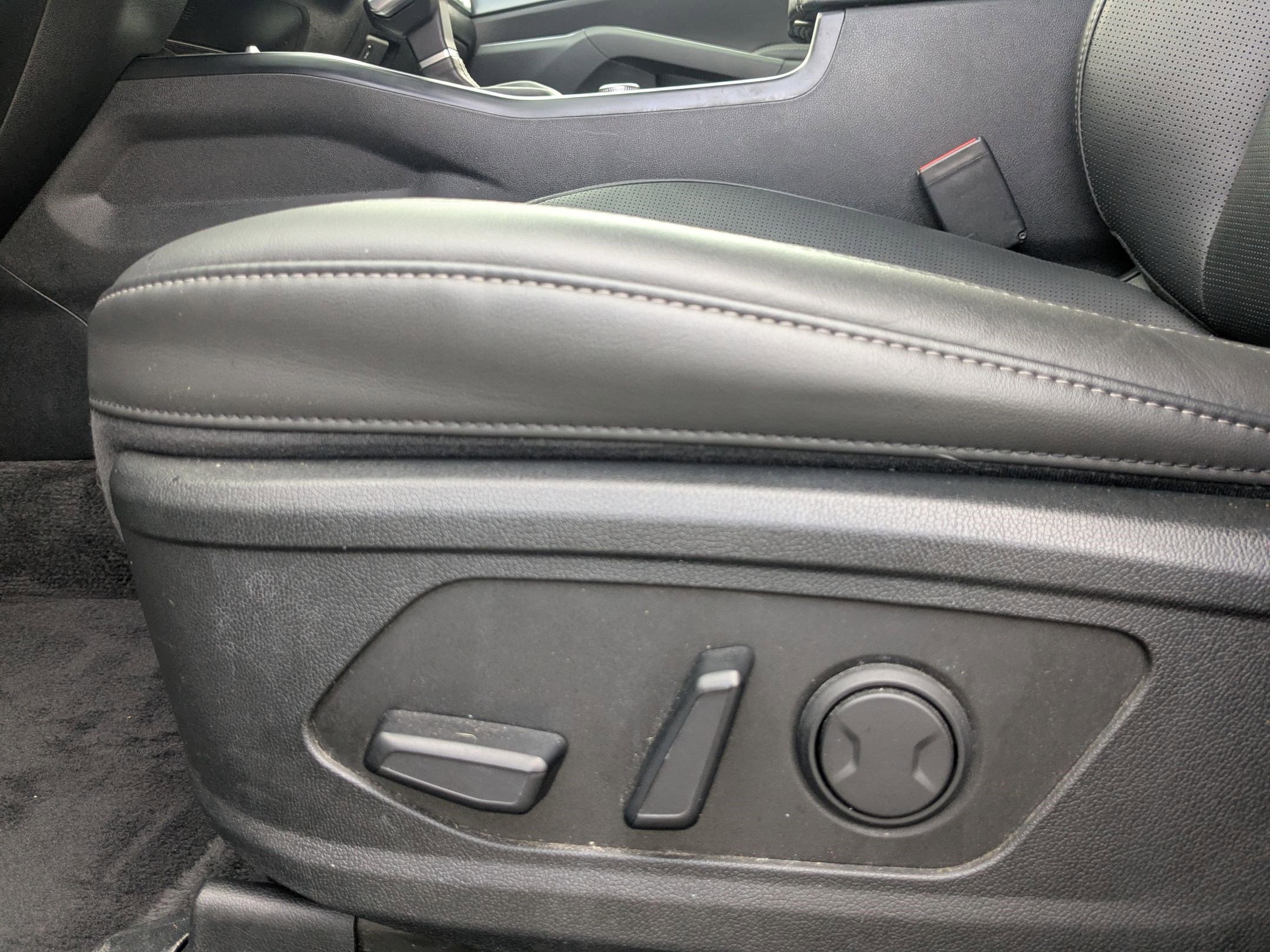 Used 2024 Kia Sorento S image 27