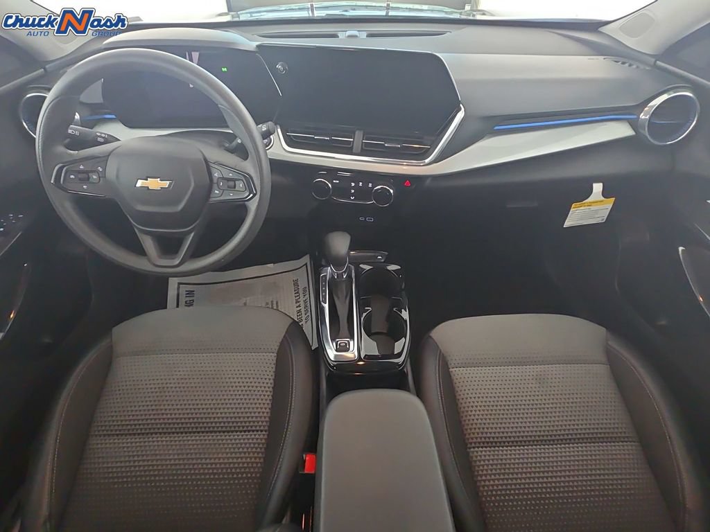 Used 2025 Chevrolet Trax LT FWD image 25