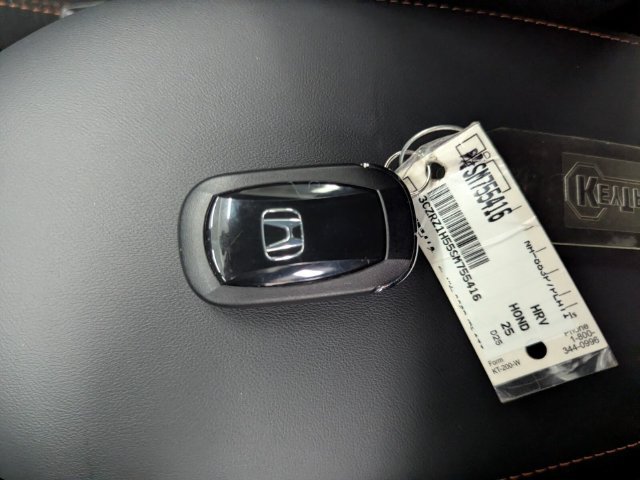 Certified 2025 Honda HR-V Sport image 33
