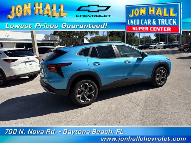Used 2025 Chevrolet Trax LT w/ Driver Confidence Package FWD image 9