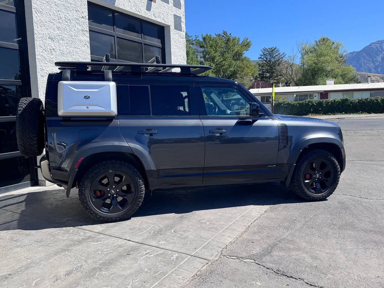 Used 2022 Land Rover Defender 110 X AWD/4WD image 4