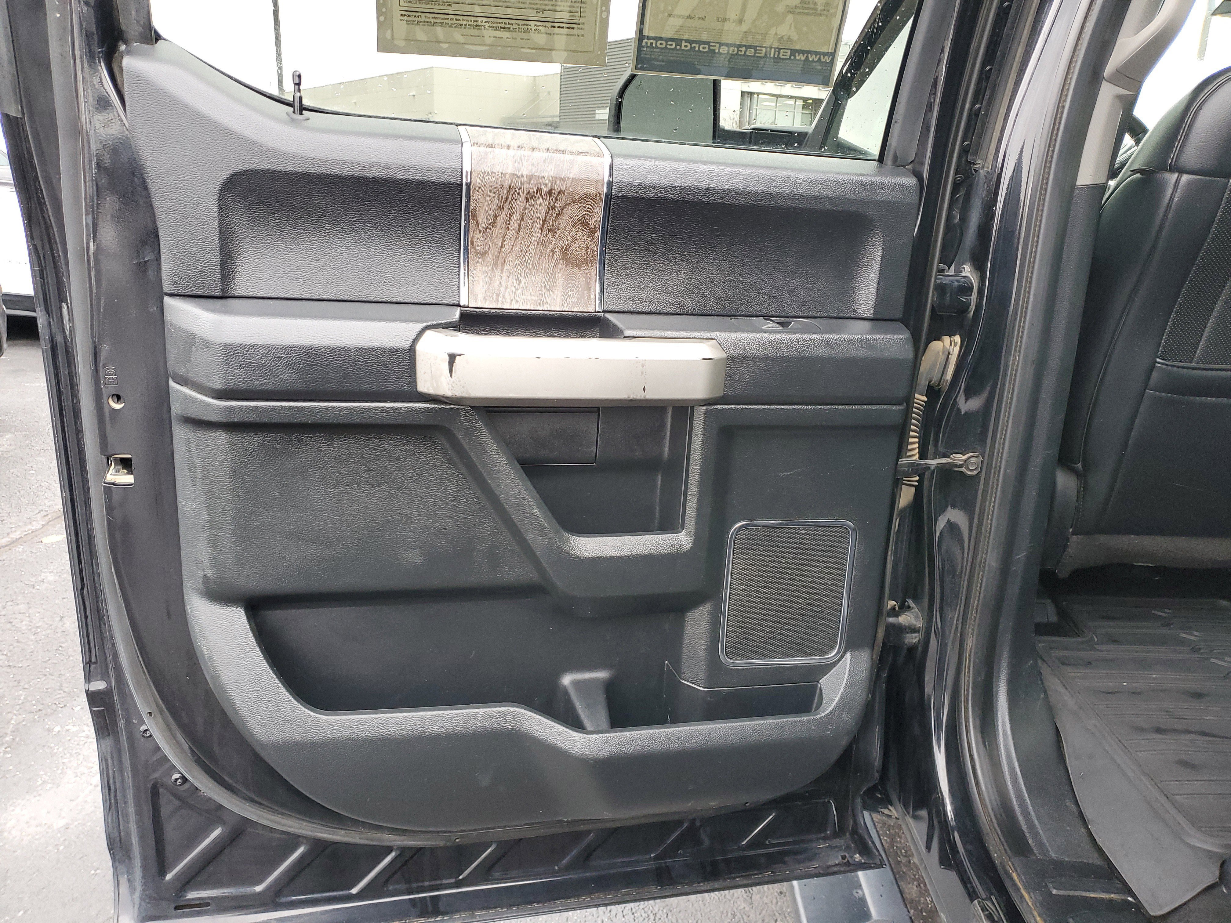 Used 2019 Ford F350 Lariat image 8