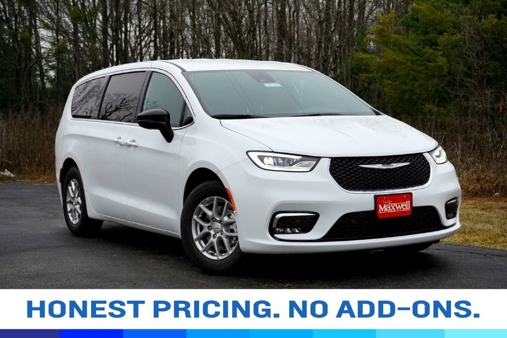 New 2026 Chrysler Pacifica Select image 1