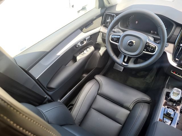 New 2026 Volvo XC90 T8 Ultra w/ Protection Package AWD/4WD image 10