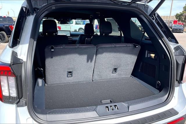 New 2026 Ford Explorer Platinum w/ LUX Leather Package image 13
