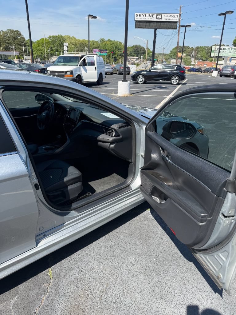 Used 2023 Toyota Camry SE w/ Convenience Package FWD image 21