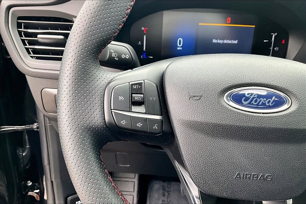 Used 2025 Ford Escape ST-Line AWD/4WD image 24