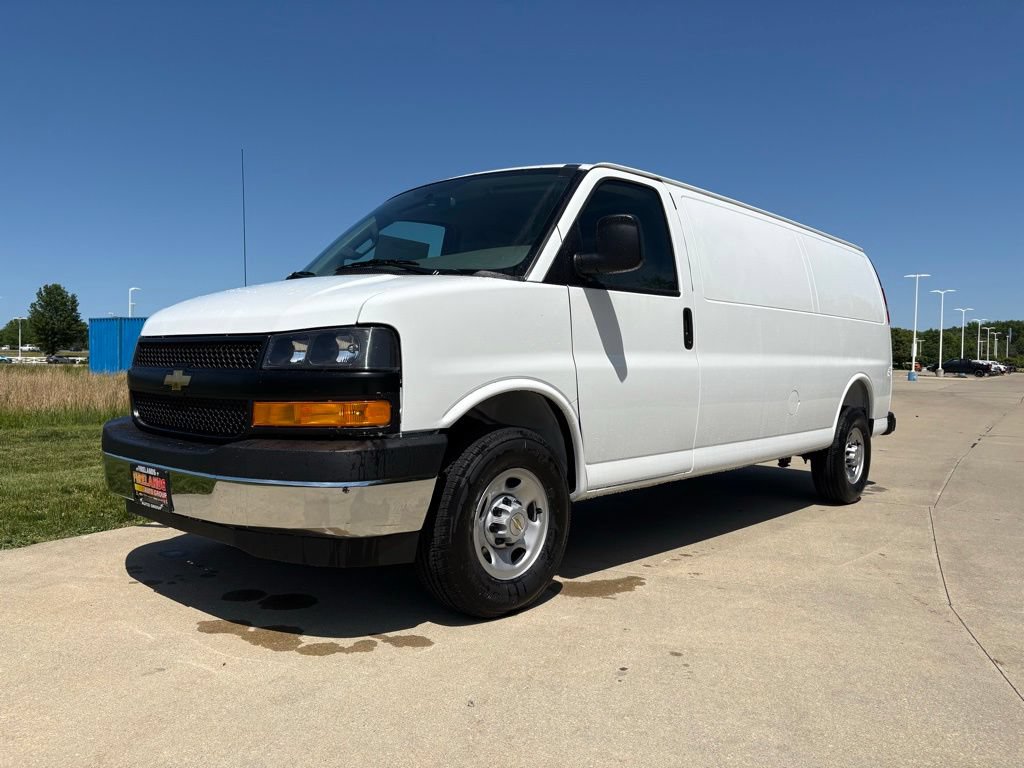 New 2026 Chevrolet Express 3500 Extended w/ Driver Convenience Package RWD image 1