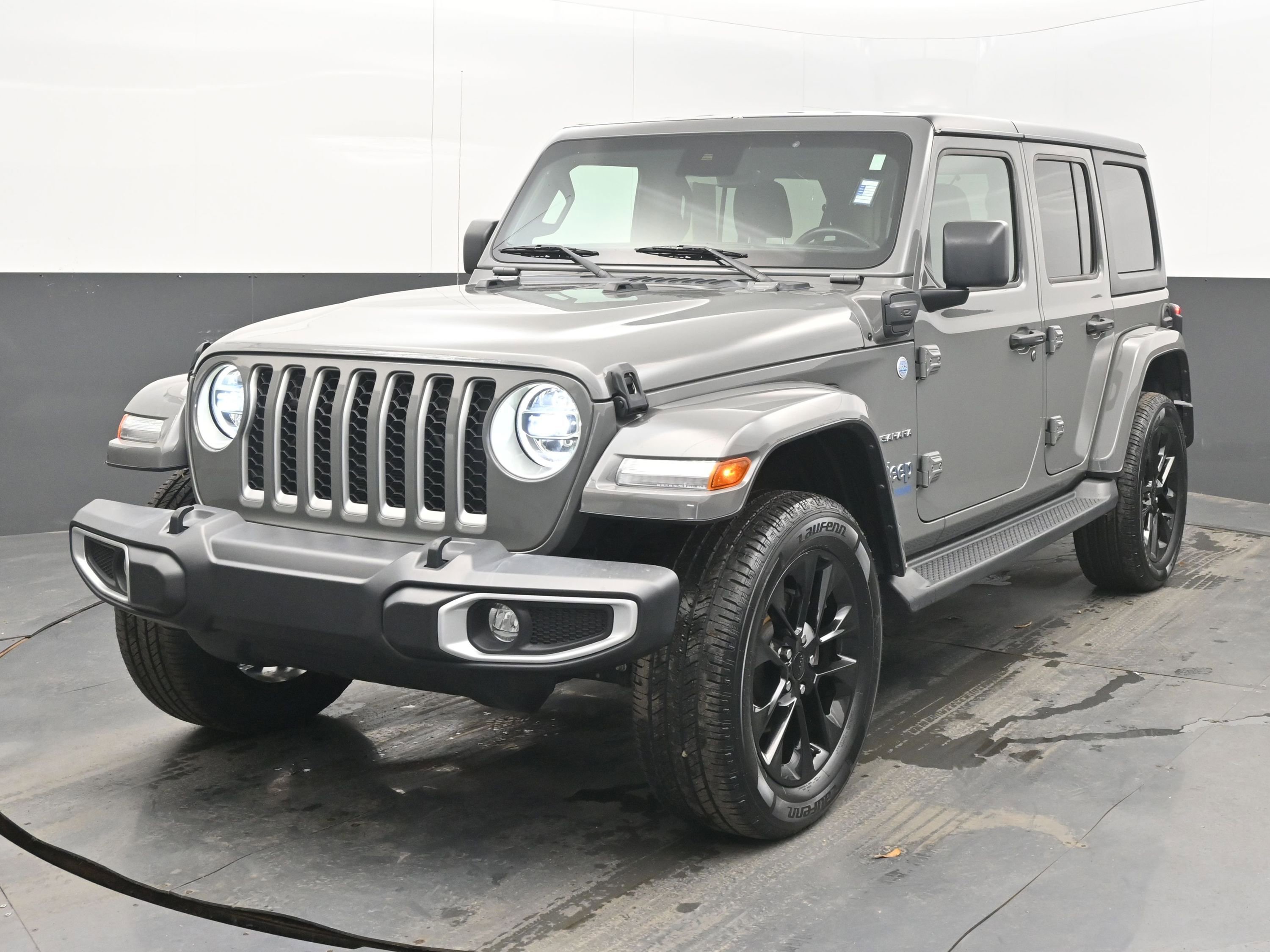 Used 2021 Jeep Wrangler Unlimited Sahara w/ Cold Weather Group image 3