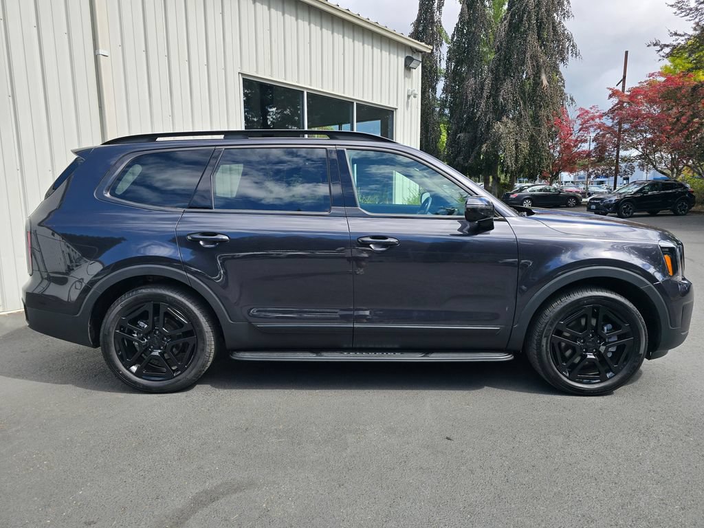 Certified 2025 Kia Telluride SX Prestige X-Line AWD/4WD image 3