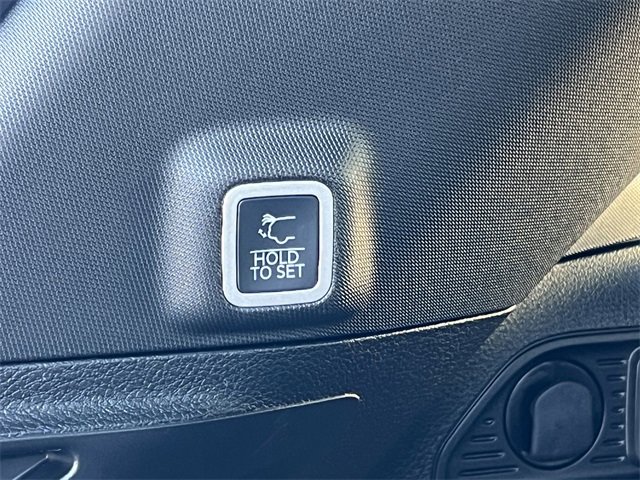 New 2025 Jeep Grand Cherokee Altitude image 36