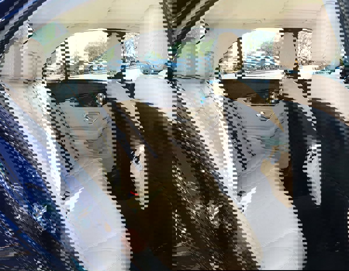 Used 2020 Mercedes-Benz C 300 Sedan w/ Premium Package image 27