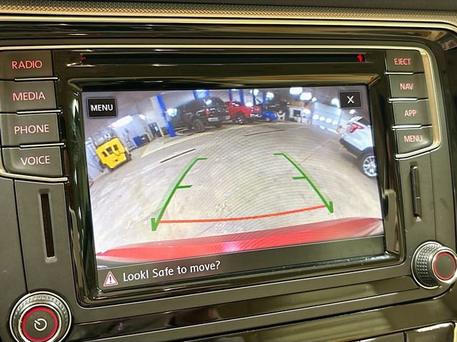 Used 2018 Volkswagen Passat 2.0T SEL Premium image 16