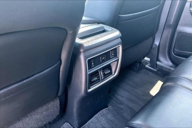 Used 2016 Nissan Murano Platinum FWD image 32