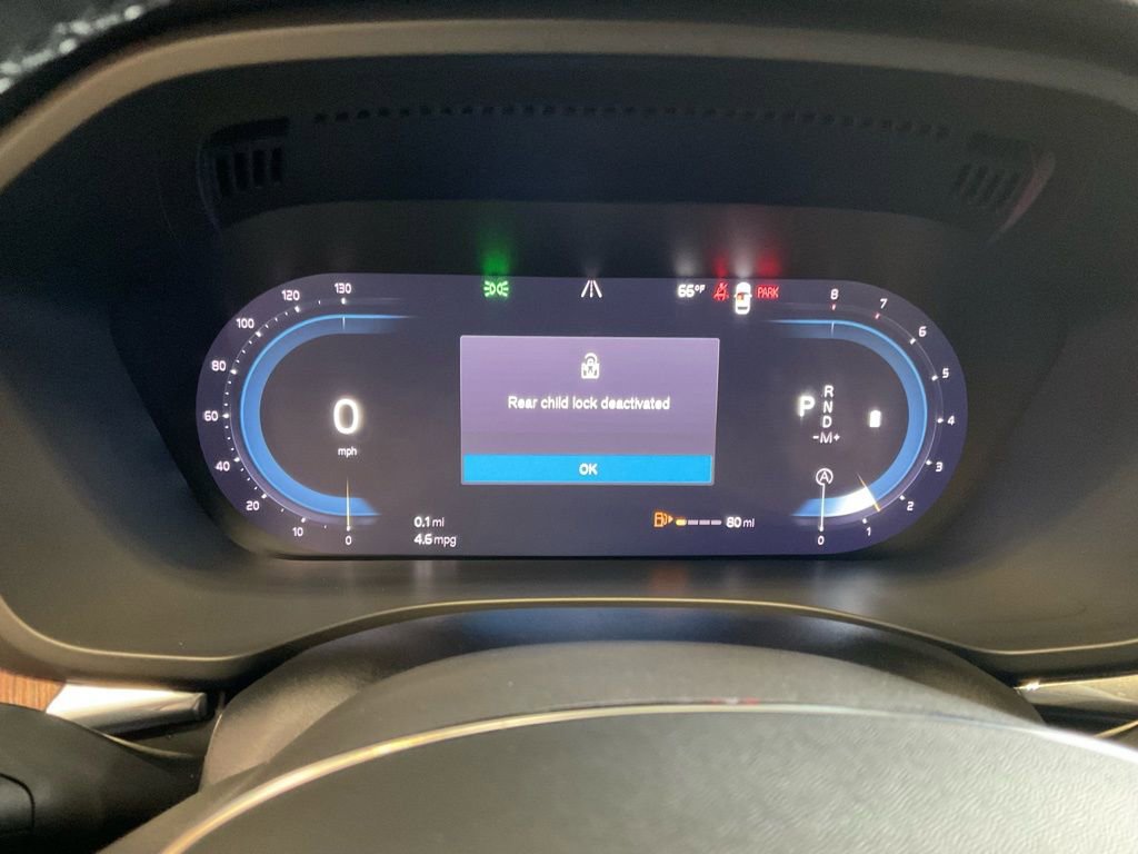 Used 2024 Volvo XC60 B5 Plus image 14