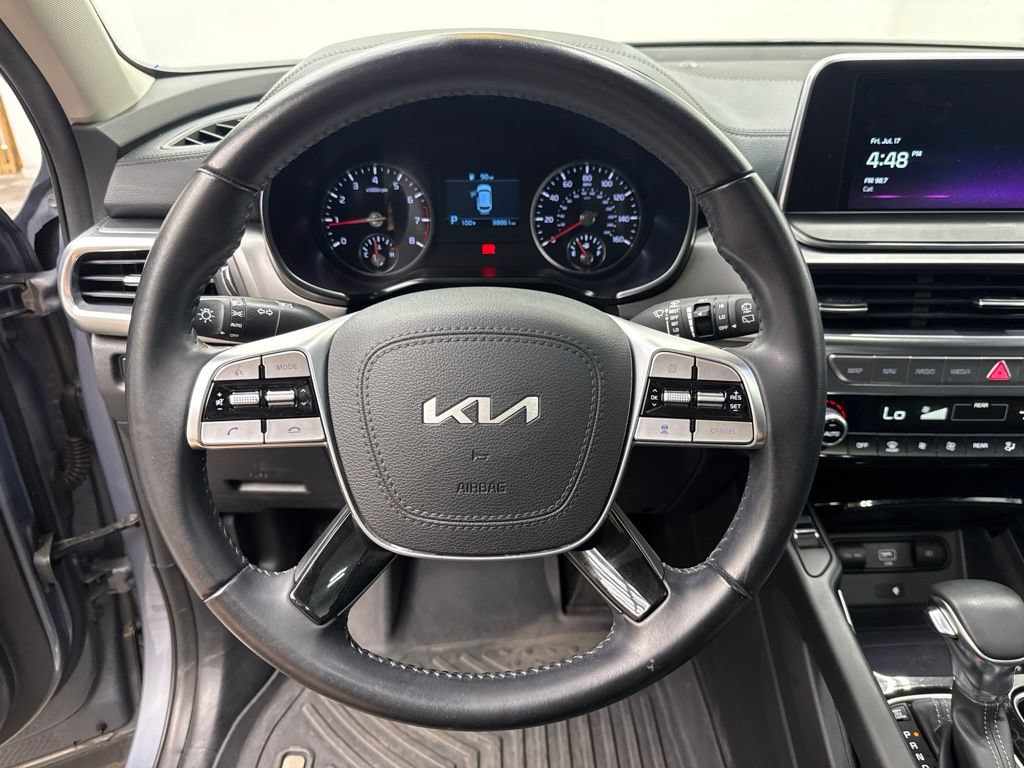 Used 2022 Kia Telluride S FWD image 16