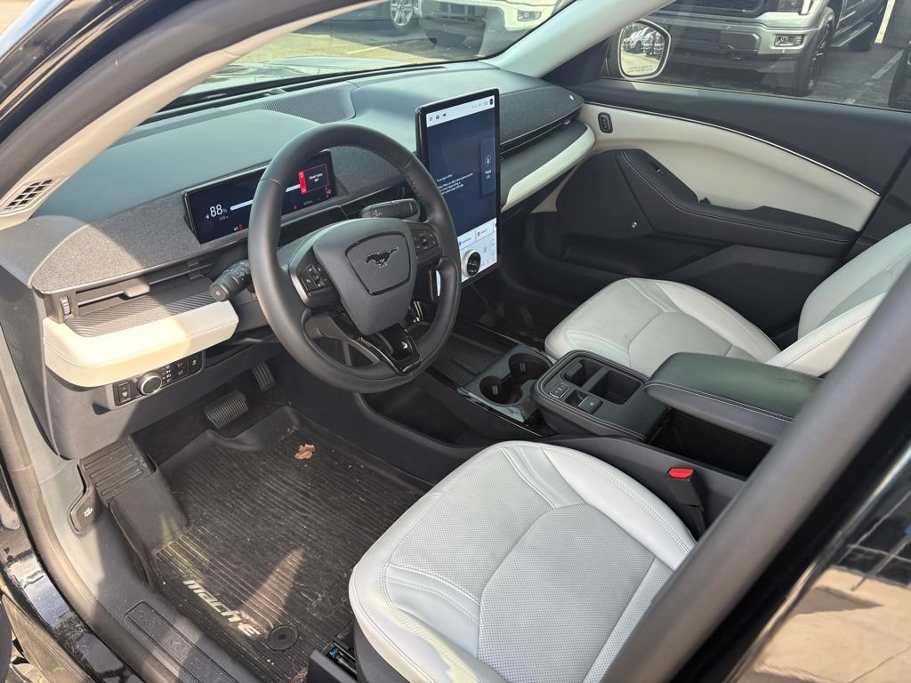 Used 2025 Ford Mustang Mach-E Premium AWD/4WD image 6