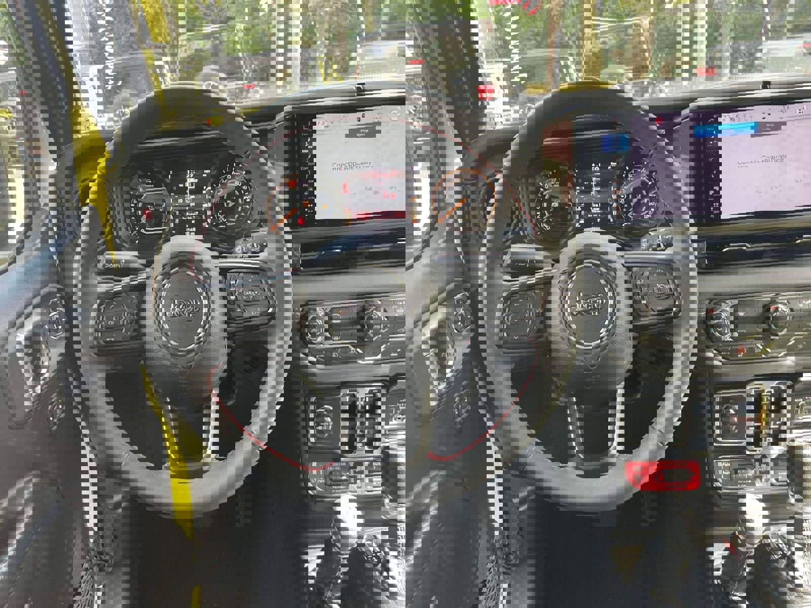 Used 2024 Jeep Wrangler Unlimited Rubicon image 14