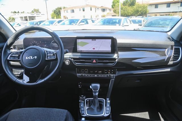 Certified 2024 Kia Seltos X-Line AWD/4WD image 14