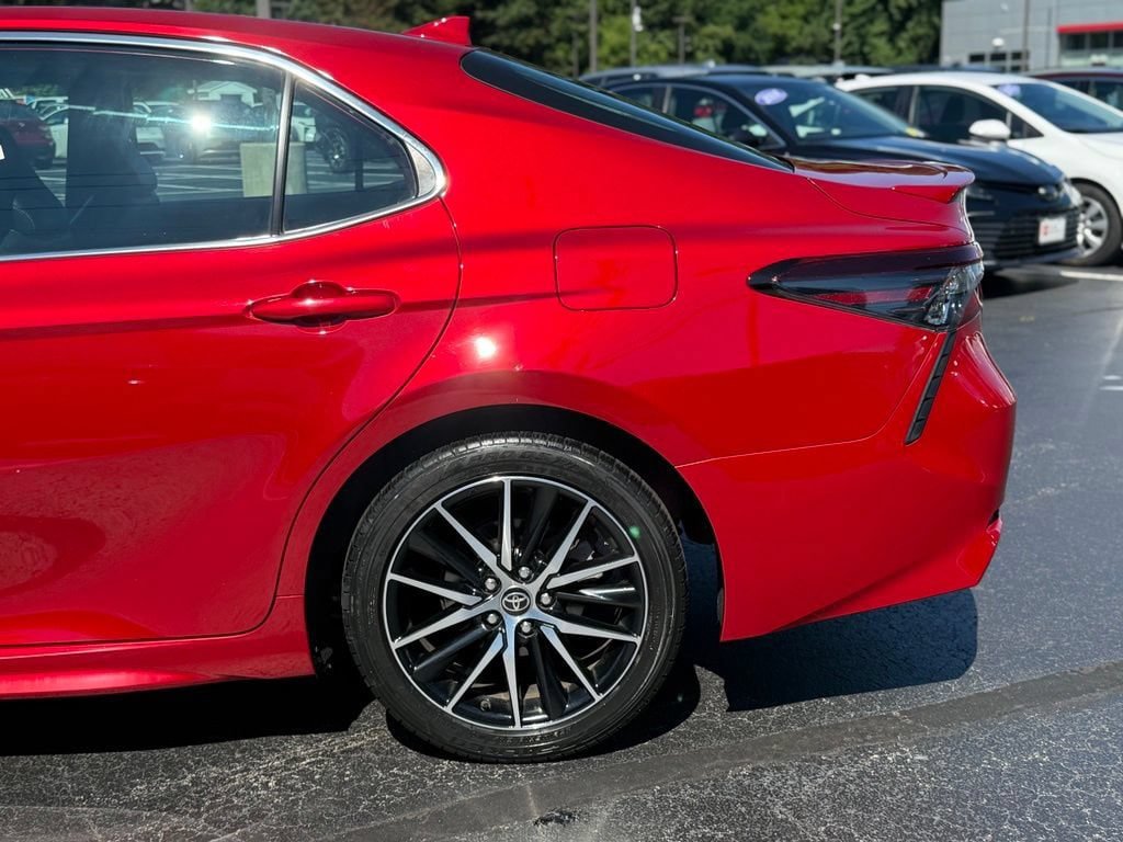 Certified 2021 Toyota Camry SE w/ Audio Upgrade Package FWD image 4