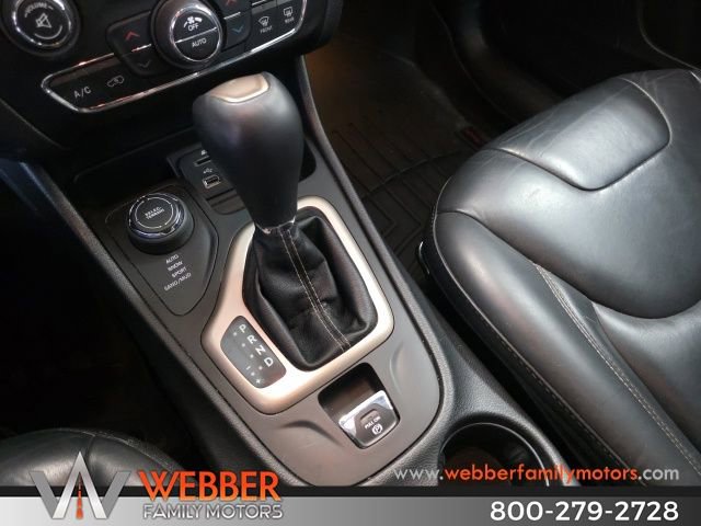 Used 2017 Jeep Cherokee Limited w/ Trailer Tow Group image 19