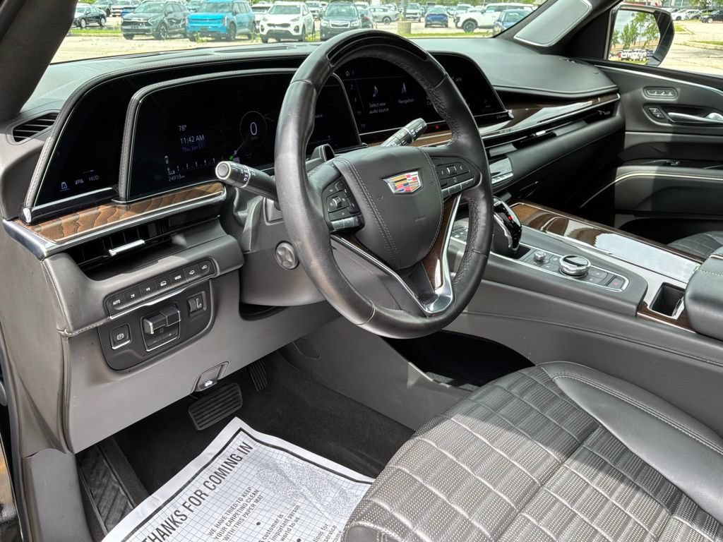 Used 2023 Cadillac Escalade Sport Platinum w/ LPO, ONYX Package AWD/4WD image 12