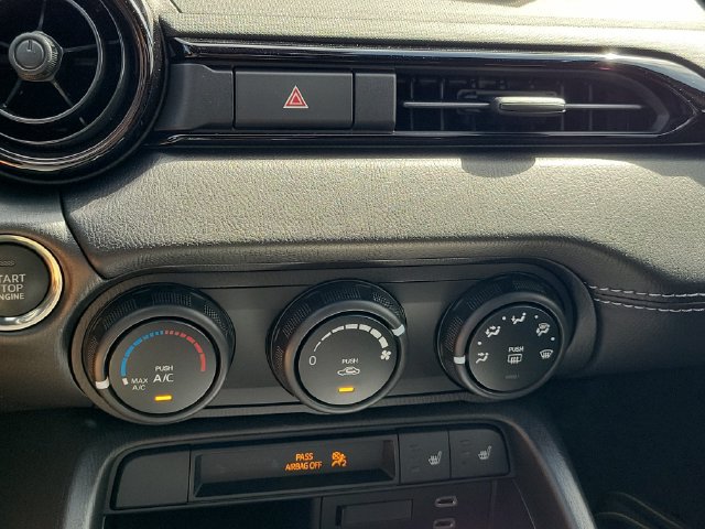New 2026 MAZDA MX-5 Miata Club w/ Interior Package RWD image 13