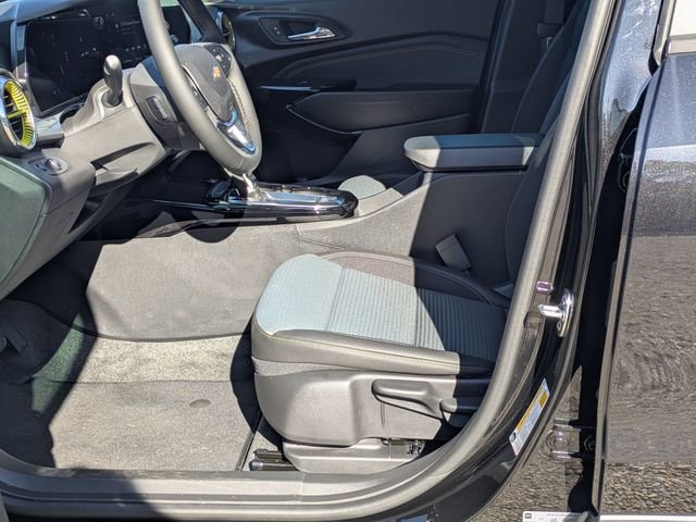 New 2026 Chevrolet Trax LT w/ Driver Confidence Package image 10