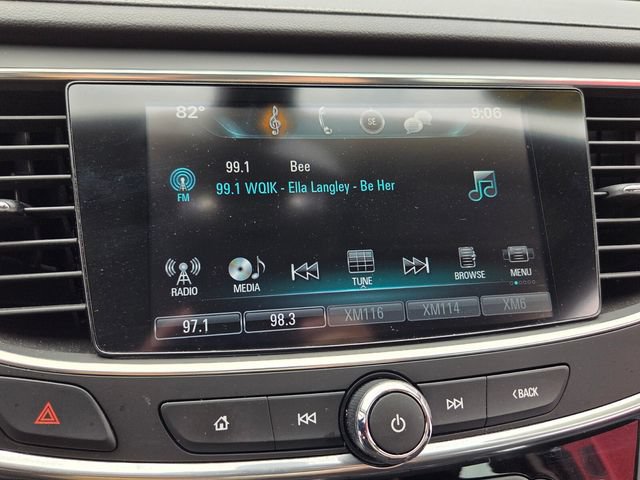 Used 2017 Buick LaCrosse Essence FWD image 21