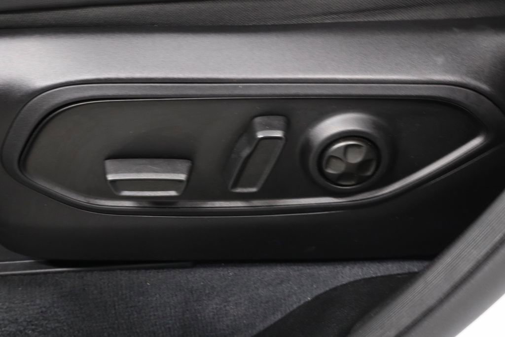 Used 2023 Jeep Grand Cherokee L Laredo AWD/4WD image 23