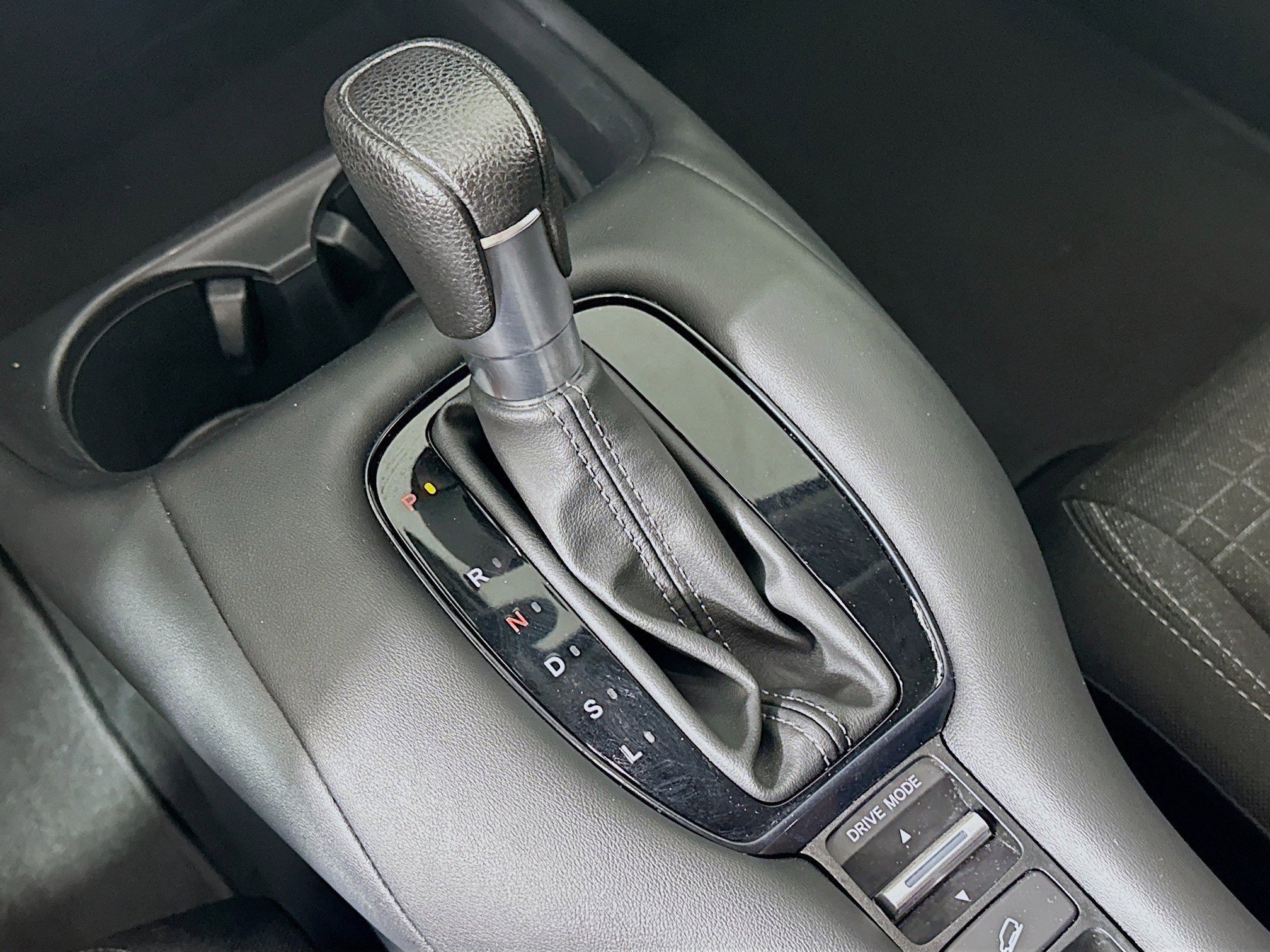 Used 2023 Honda HR-V LX image 23
