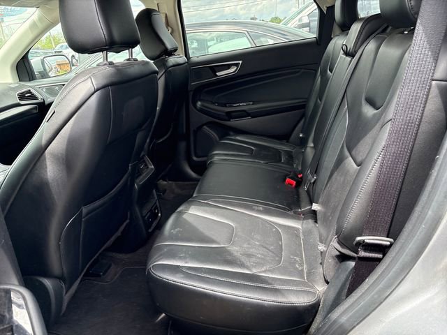 Used 2020 Ford Edge Titanium FWD image 10