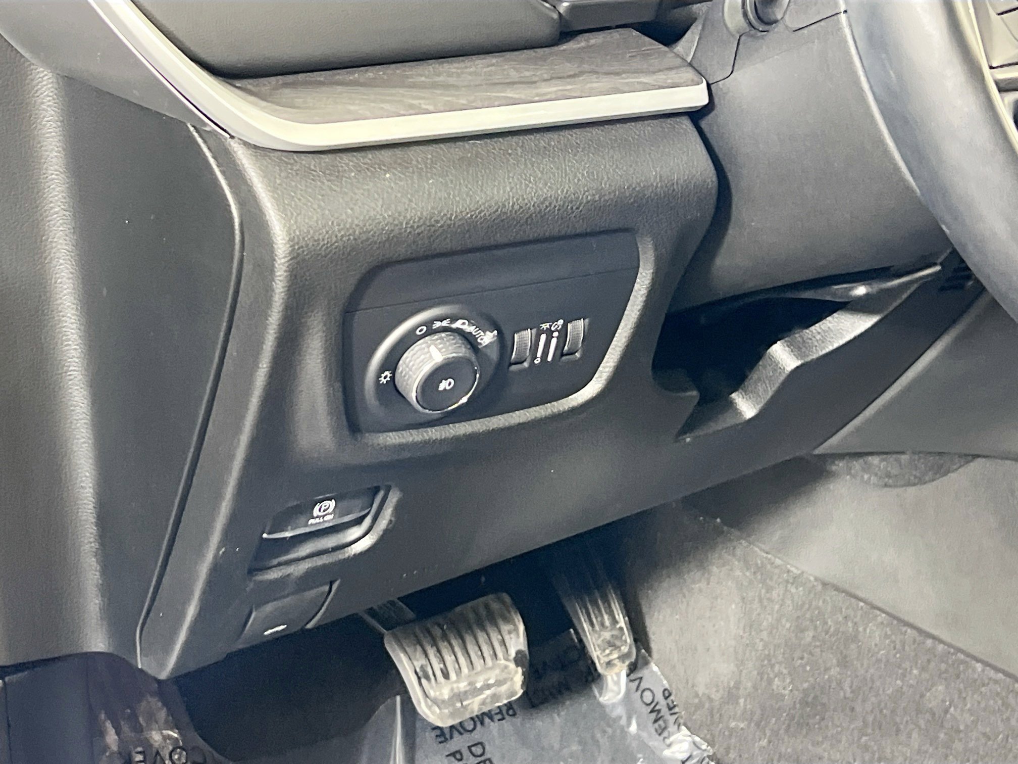 Used 2021 Jeep Grand Cherokee L Limited AWD/4WD image 10