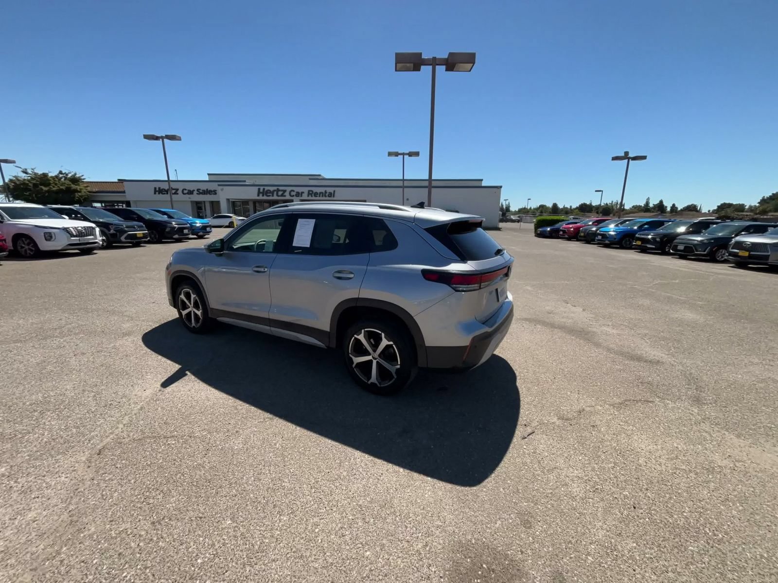 Used 2026 Volkswagen Tiguan SE AWD/4WD image 9