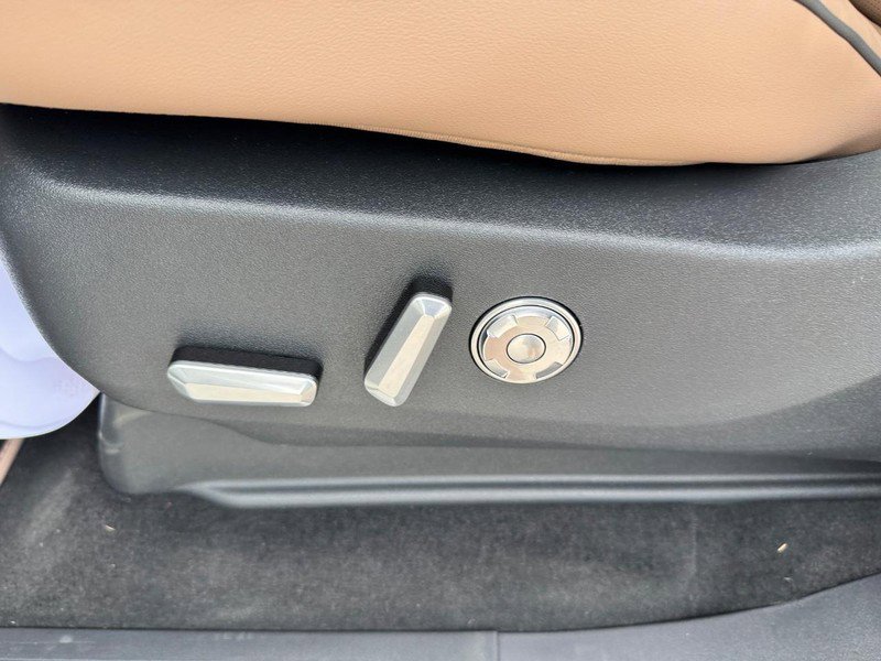 New 2025 Lincoln Navigator L Black Label image 22